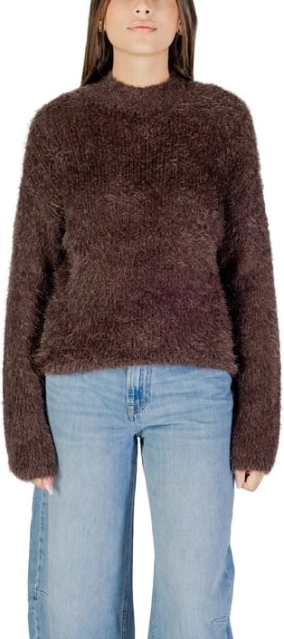 Xhemper femra Only, kafe