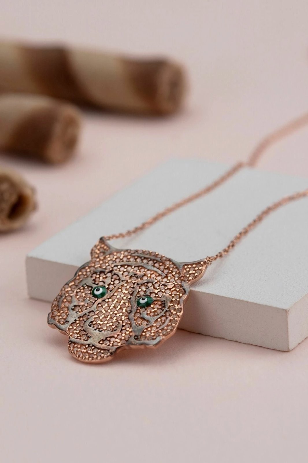 Varëse argjendi Jumeon, 689147