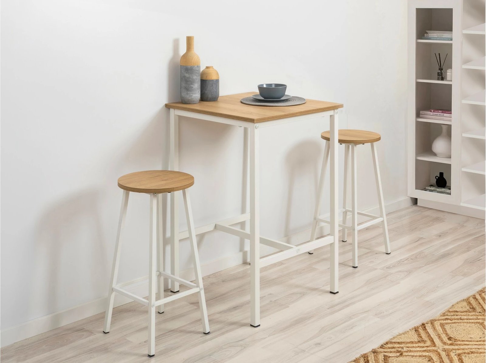 Karrige për bar Hanah Home, Mora - Karina, e bardhë