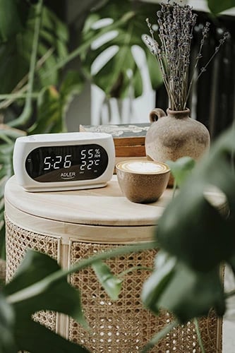 orë alarmi LED Adler AD 1186, temperaturë dhe lagështi, datë, rregullim ndriçimi, e bardhë orë alarmi LED Adler AD 1186, temperaturë dhe lagështi, datë, rregullim ndriçimi, e bardhë