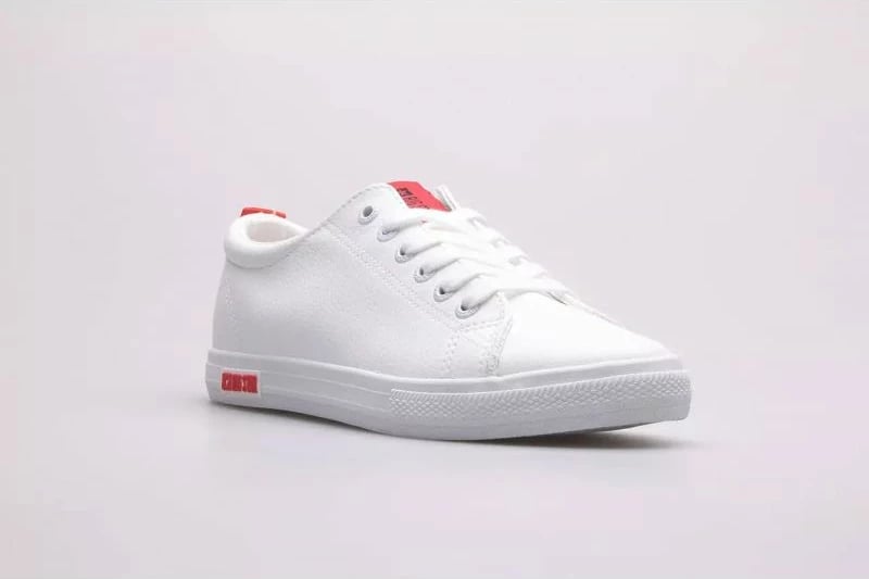 Atlete për femra Big Star, të bardha