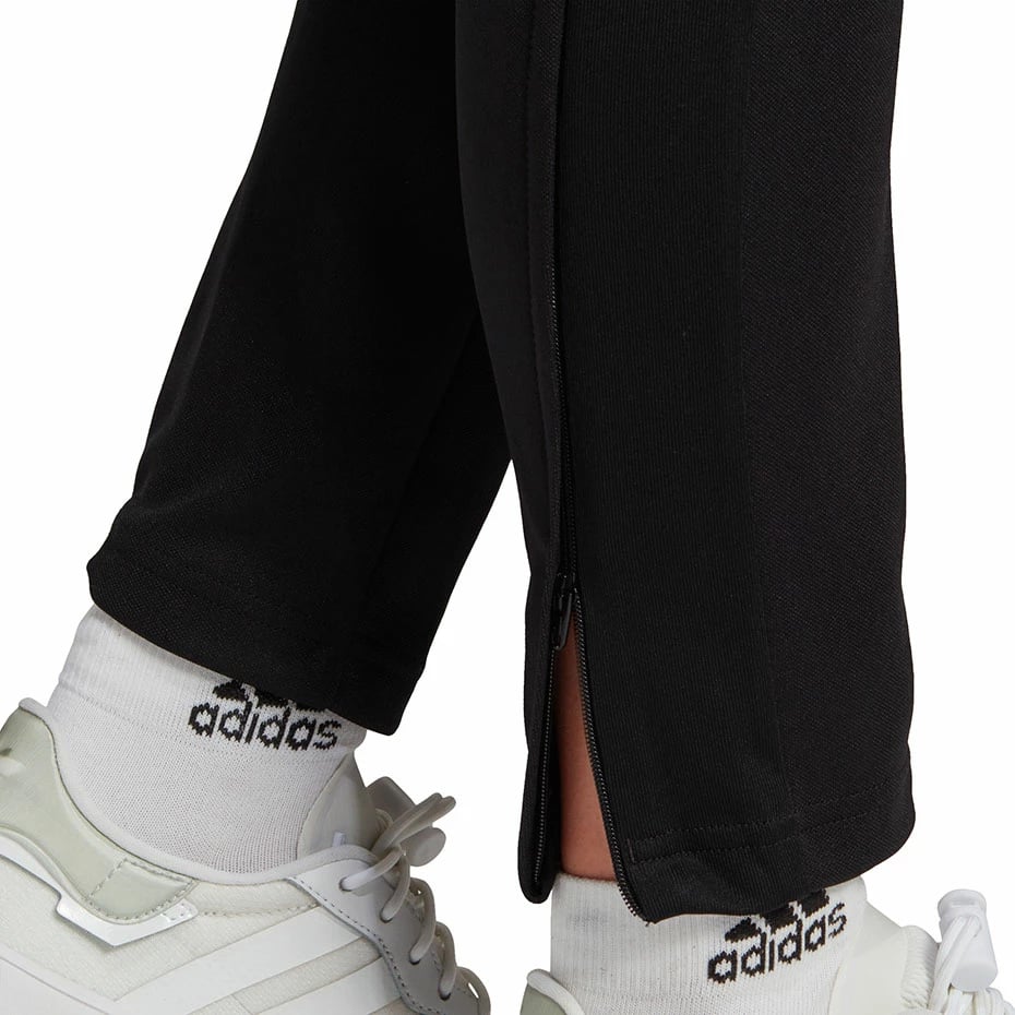 Pantallona sportive adidas për femra, të zeza