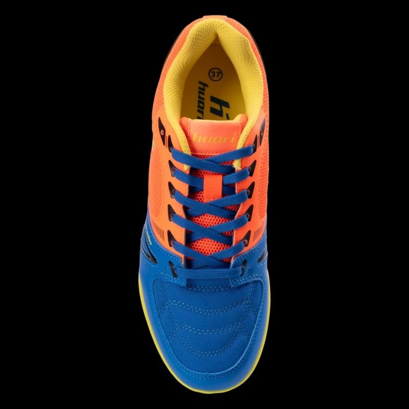 Atlete futbolli për fëmijë Huari