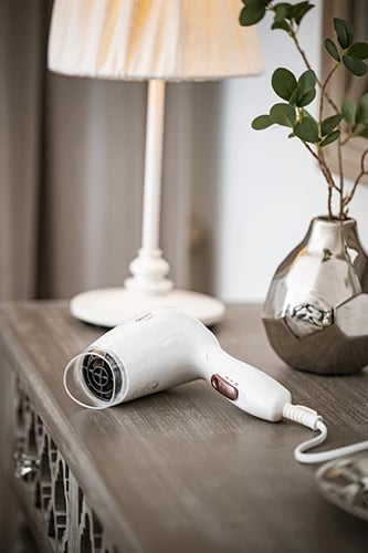 Tharëse flokësh, Adler Camry, CR 2254, 1200W, dorezë palosëse, 2 nivele, me koncentrator, prizë tip C