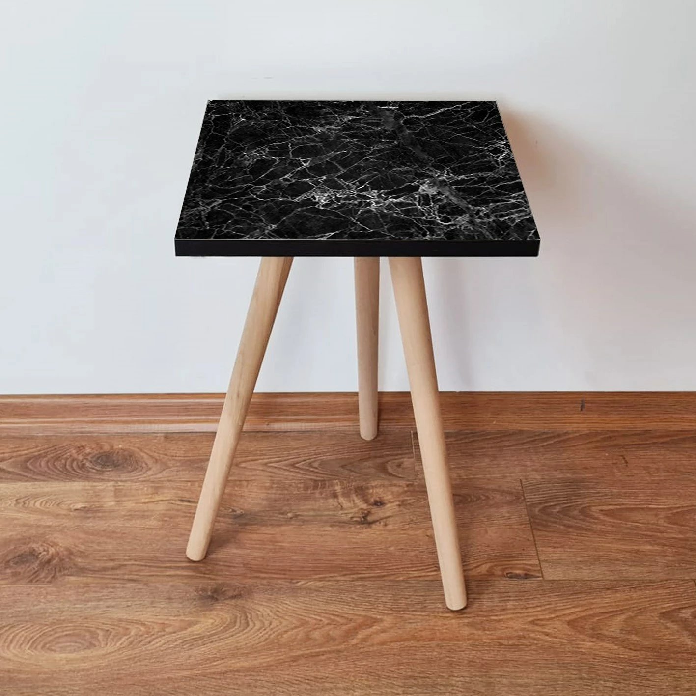 Tavolinë anësore Skye Decor, SHP232, e zezë