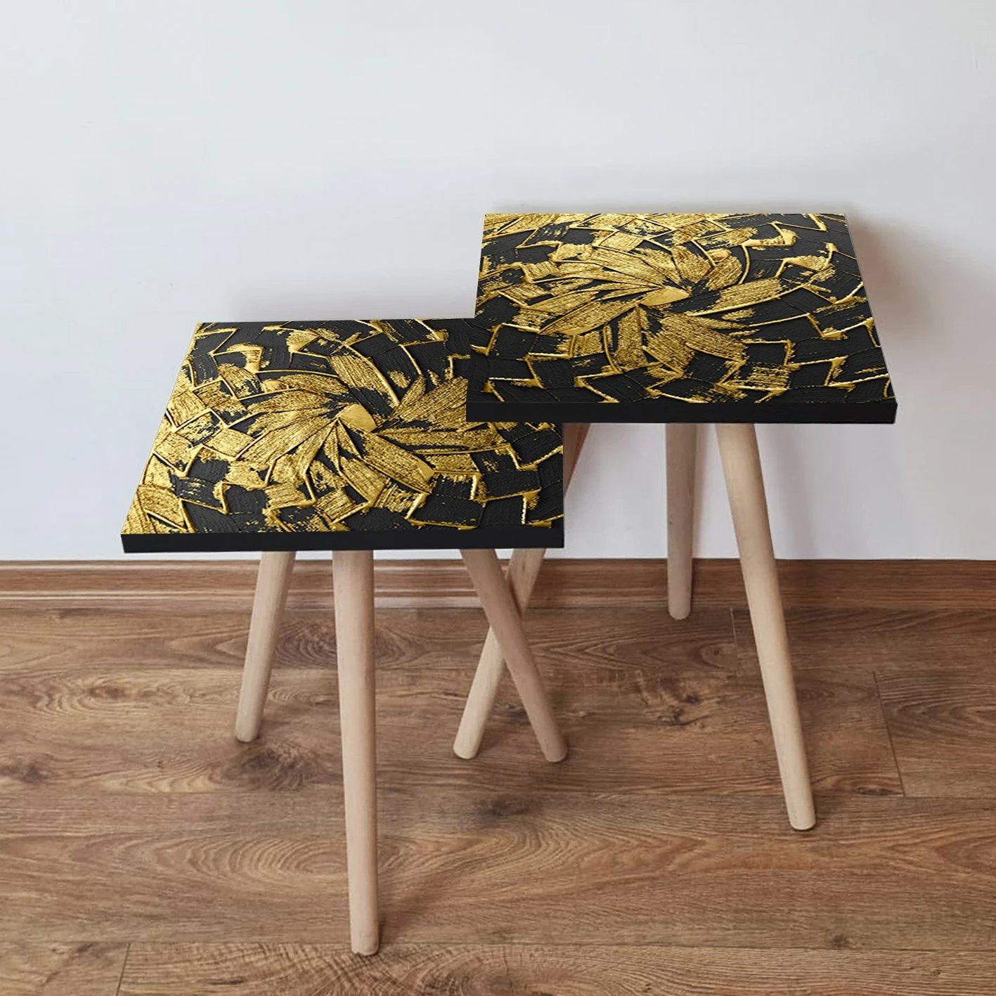 Set tavolinash ndihmëse, dy copë, ngjyrë e zezë dhe ari, Skye Decor, 2Shp93