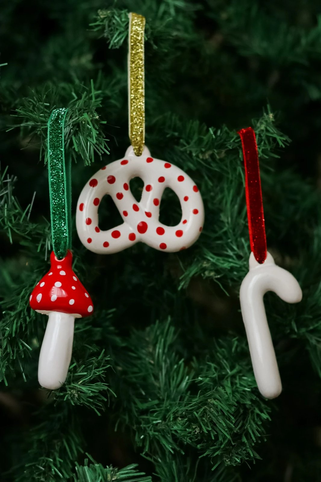 Dekor për pemë të Vitit të Ri, qeramikë, shumëngjyrëshe, set prej 3 copash, BSY528