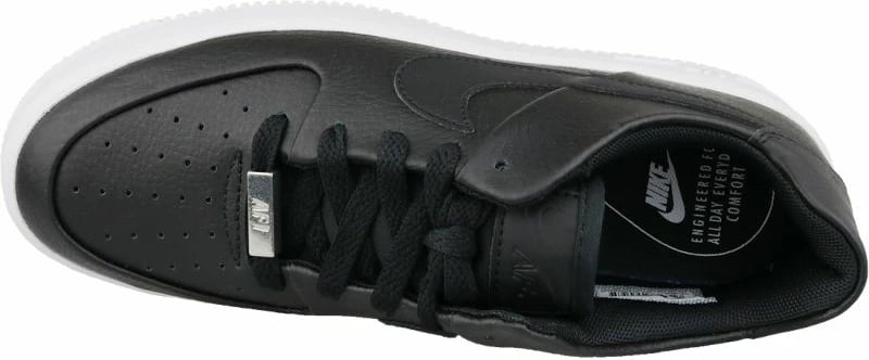 Atlete femra Nike, të zeza