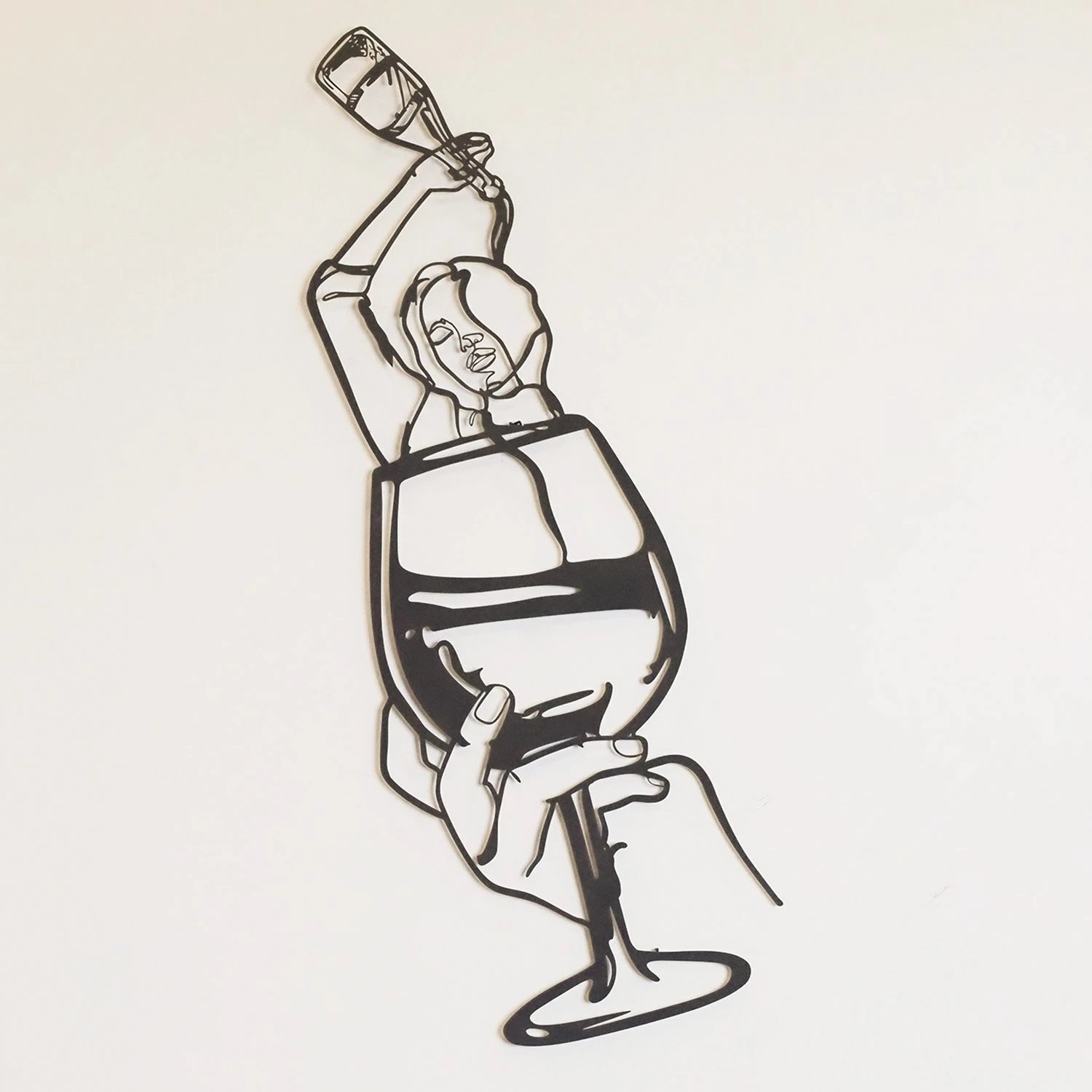 Aksesor dekorativ muri prej metali, Wallity, art me vijë, gotë vere, vajzë, APT749 L