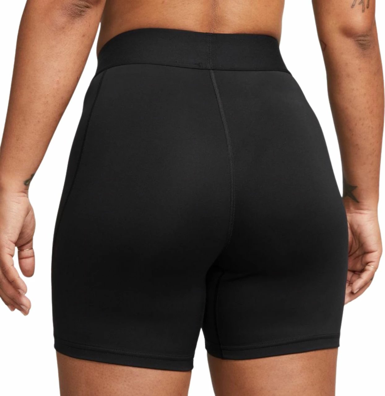 Shorce për femra Nike, të zeza