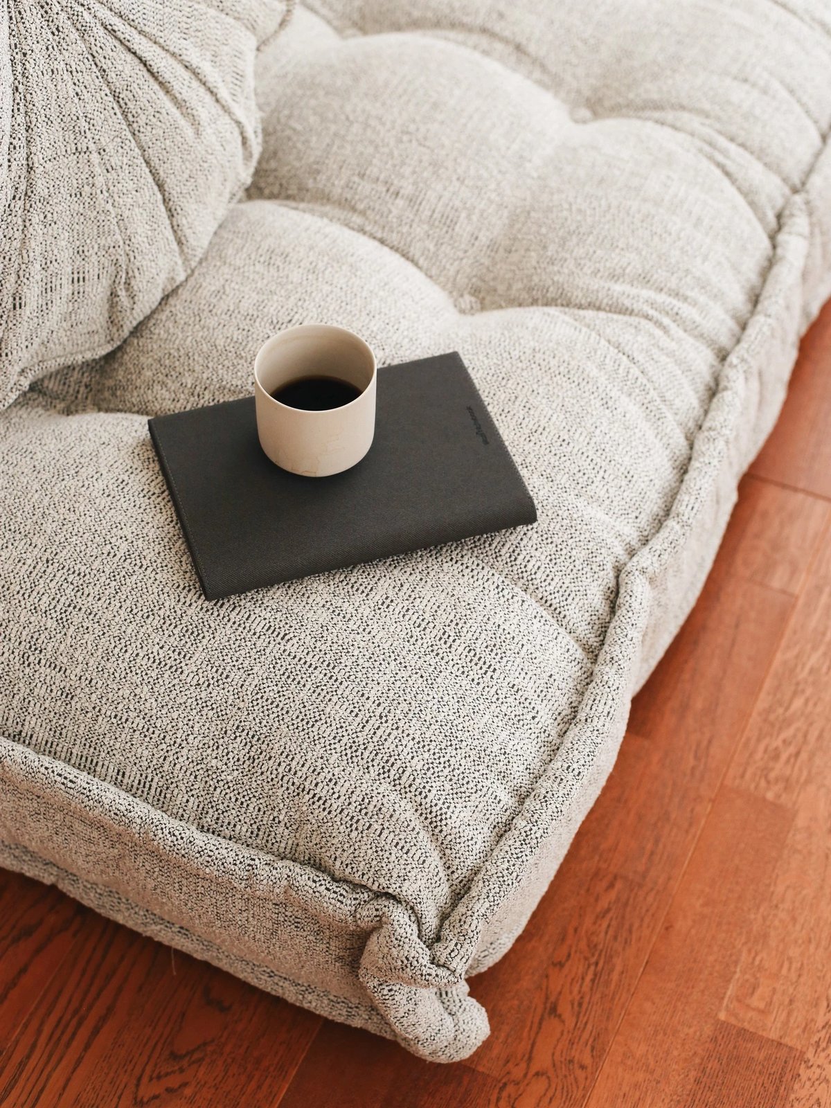 Jastëk i madh TEDDY, ngjyrë gri, Atelier del Sofa, Boho Dokuma