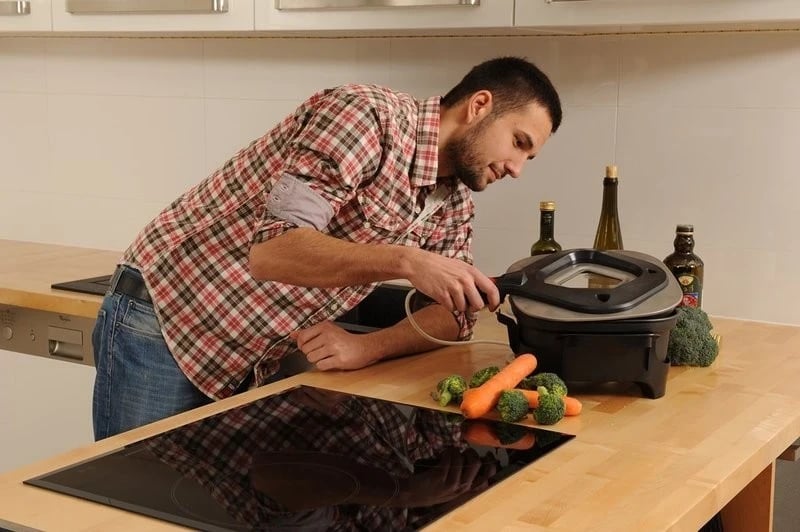 Tigan elektrik për pjekje ETA, i zi Tigan elektrik për pjekje ETA, i zi