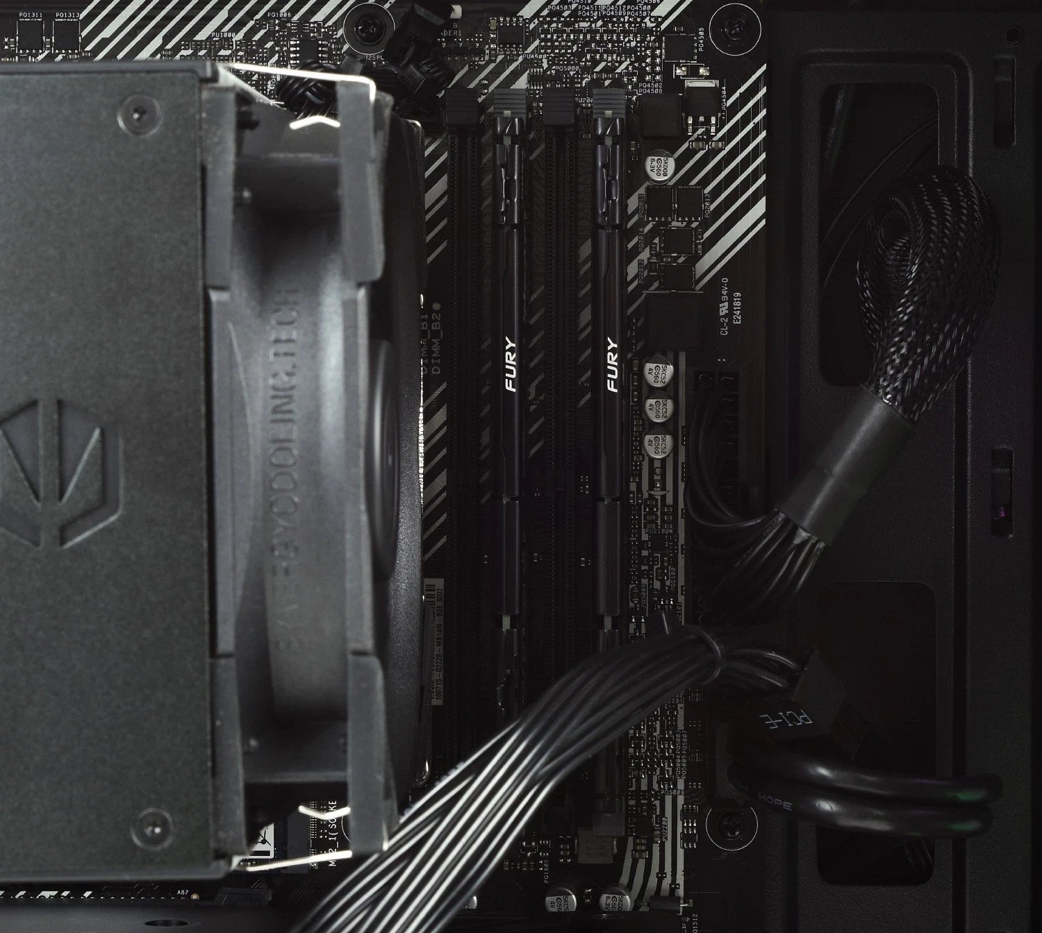 Kompjuter Komputronik Infinity R550, AMD Ryzen 5 5500, RAM 32GB, RTX 4060 Ti, SSD 2TB, e zezë