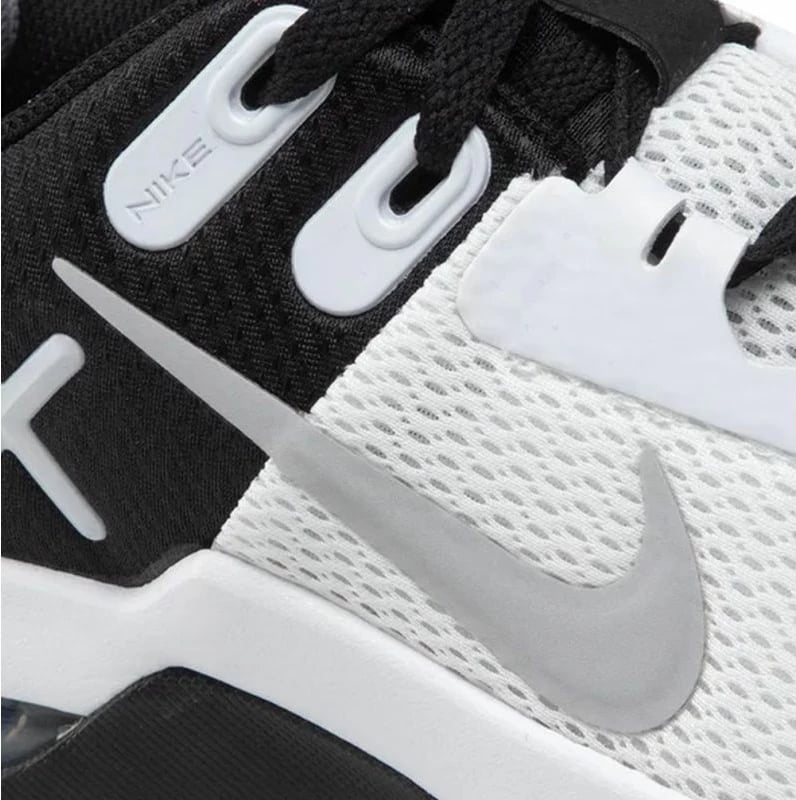 Atlete Nike për meshkuj, të bardha