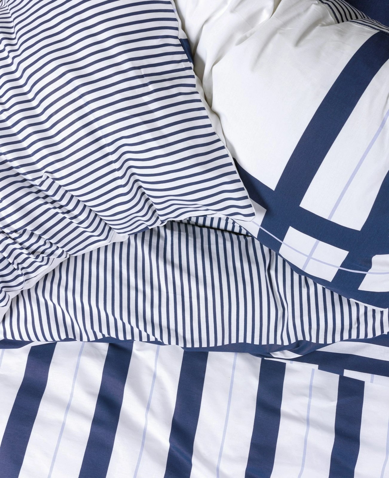 Set mbulesë për jorgan dopio, ngjyrë e kaltër e errët, L'essentiel, Ranforce Set mbulesë për jorgan dopio, ngjyrë e kaltër e errët, L'essentiel, Ranforce