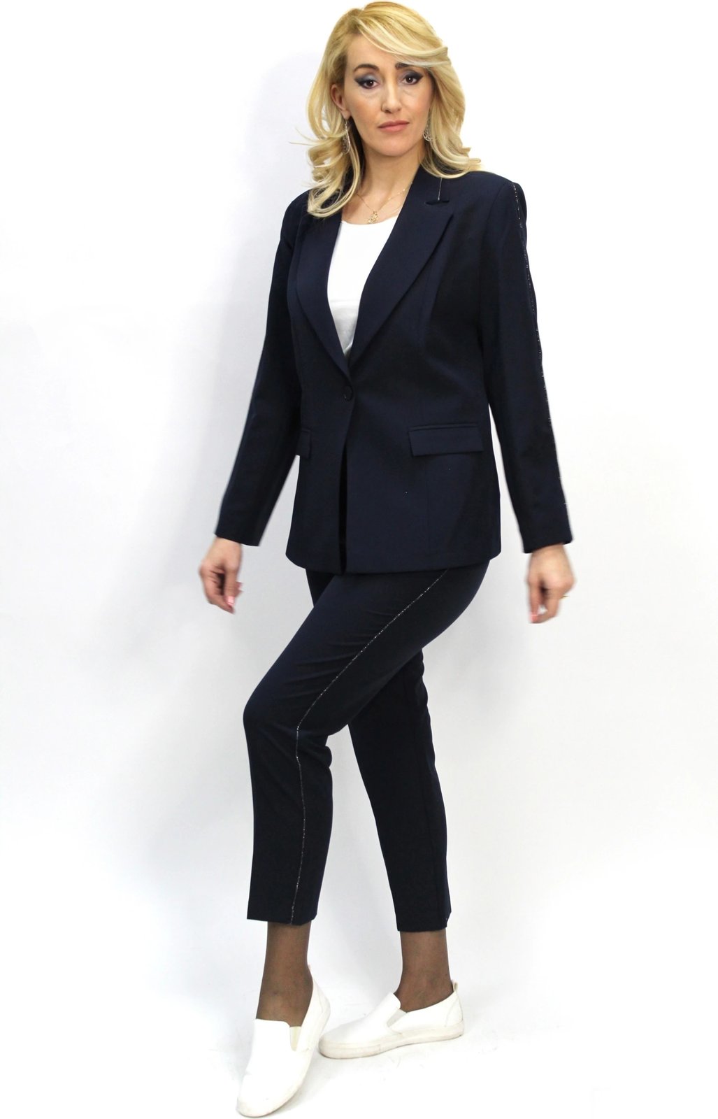 Komplete për femra Nevre , e kaltër e mbyllët