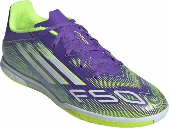 Atlete futbolli për femra adidas, vjollcë