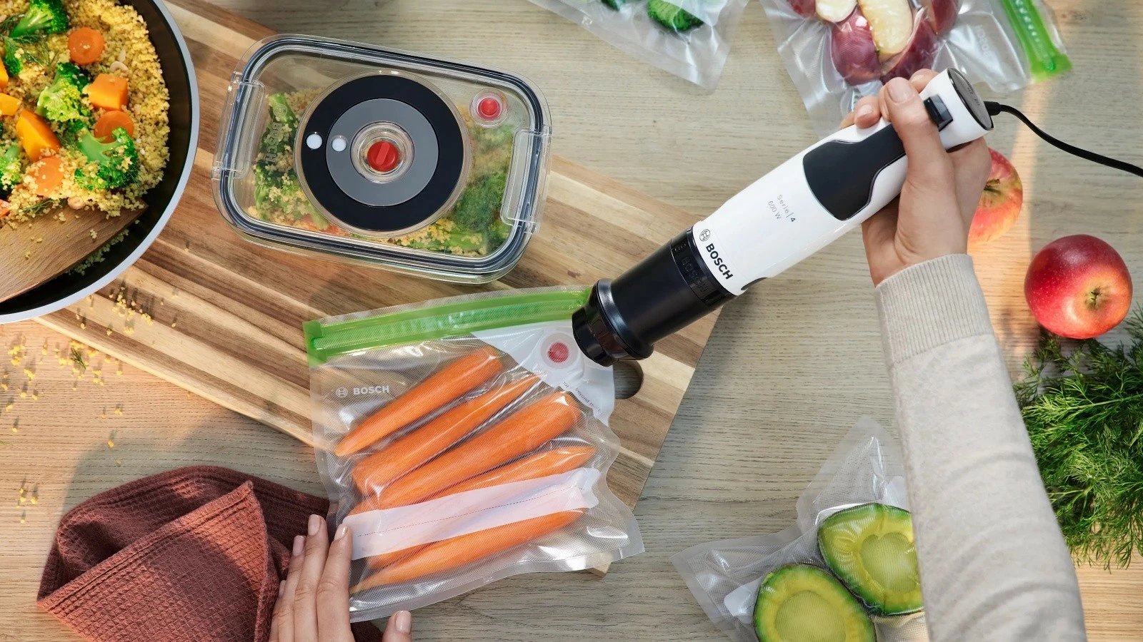 Blender dore Bosch MSM4W210 600 W rregullim i pandërprerë Çiftëzues qeramik QuattroBlade këmbë/teh çelik inox gotë 0.6 L e bardhë