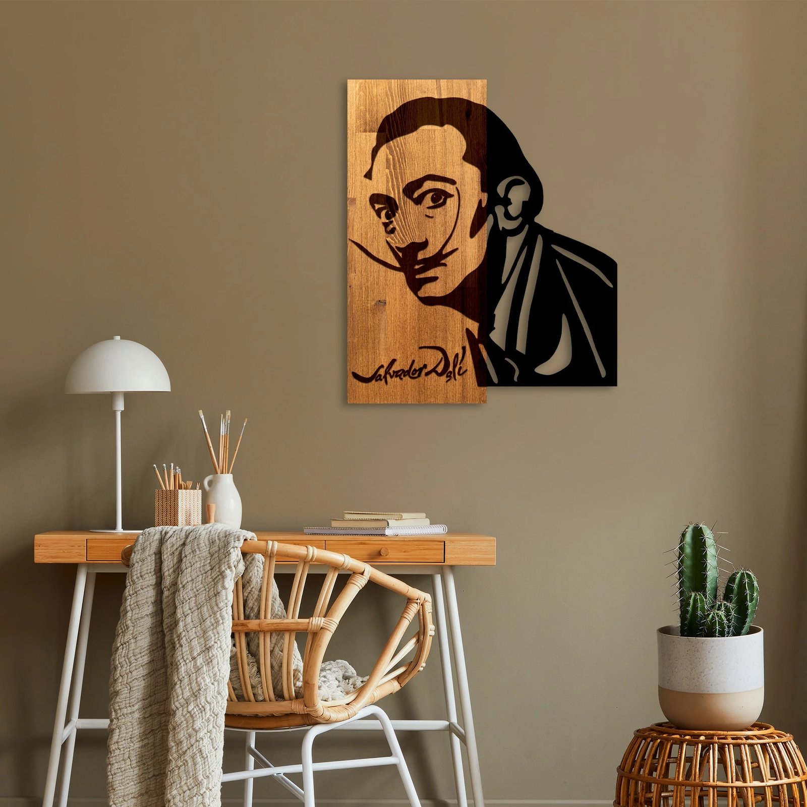 Aksesor dekorativ muri prej druri, Wallity Salvador, ngjyrë arre dhe e zezë