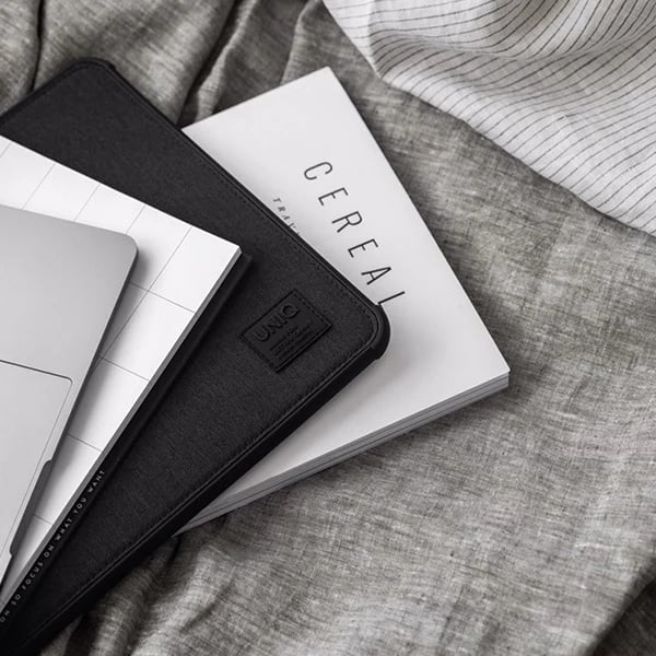 Mbështjellës UNIQ Defender për laptop 16", gri