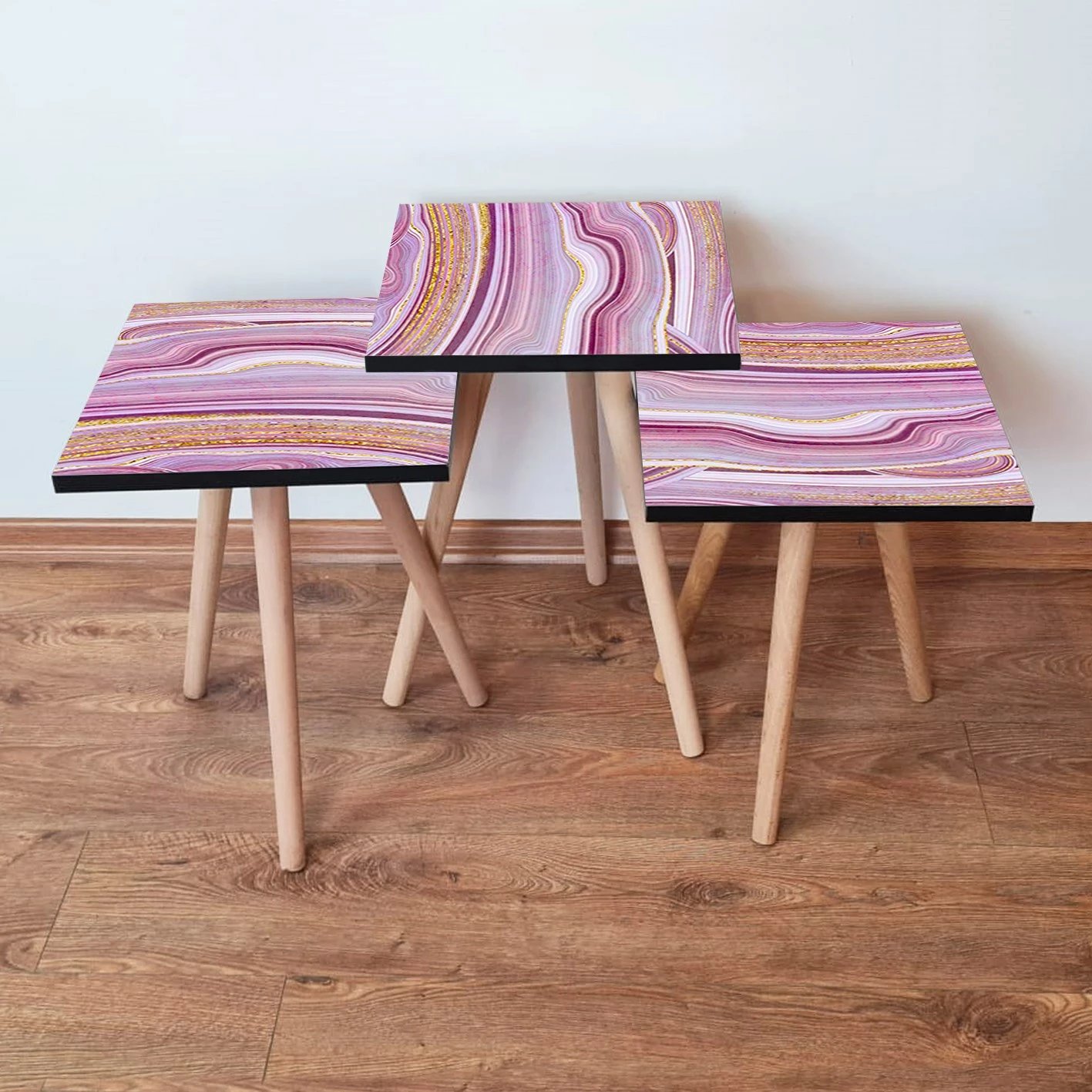 Set tavolinash ndihmëse, 3 copë, Skye Decor, rozë-bardhë-ari, 3Shp88