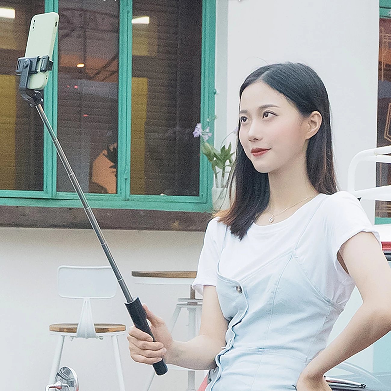 Selfie stick Hurtel WRY1S me tripod, për telefon, 67 cm, e zezë