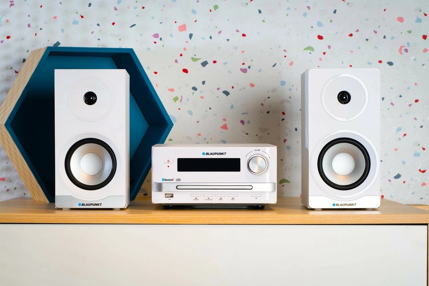 Sistem Micro Hi-Fi Blaupunkt MS16BT EDITION, Bluetooth, CD/MP3/USB/AUX, Bardhë