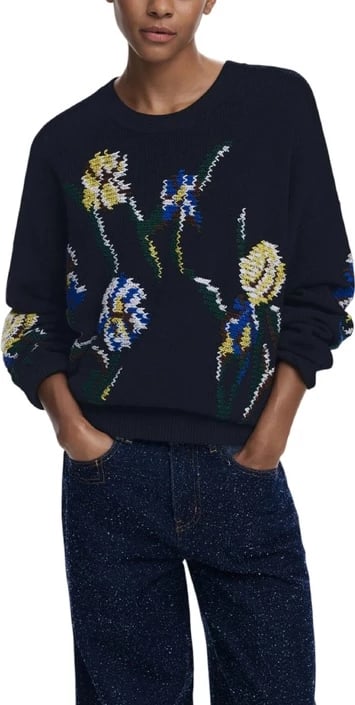 Maicë Desigual femra e zezë