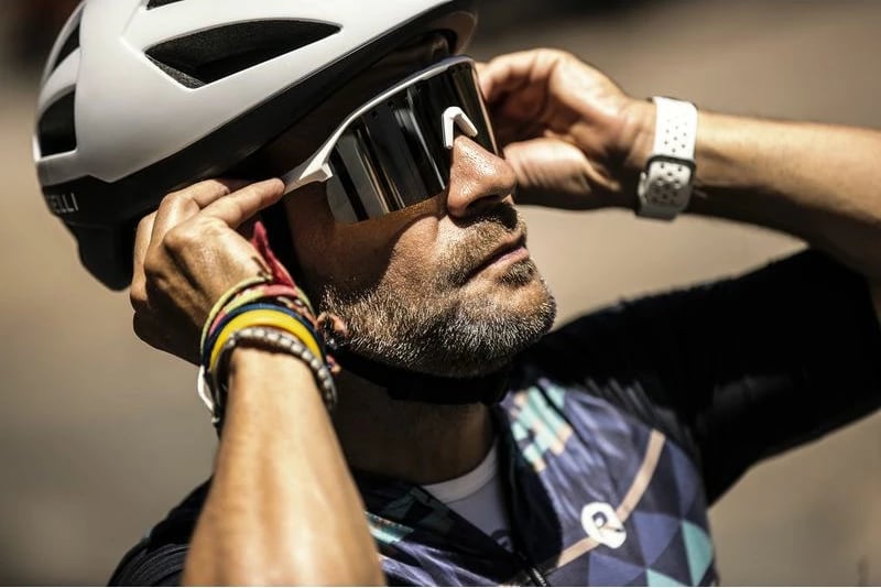 Syze sportive Rogelli për femra dhe meshkuj, të bardha