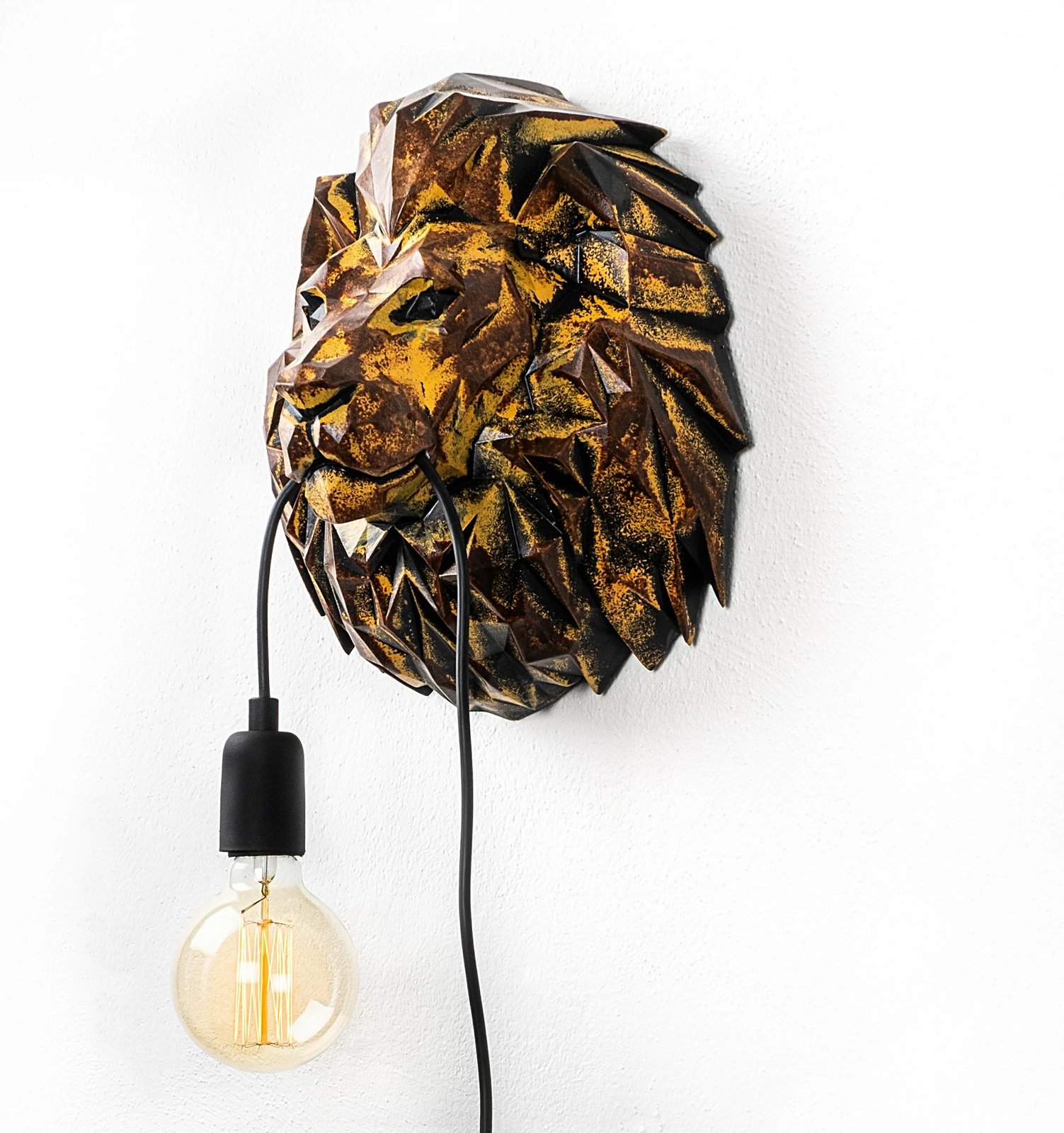 Llambë muri Opviq, kokë luani, shumëngjyrëshe