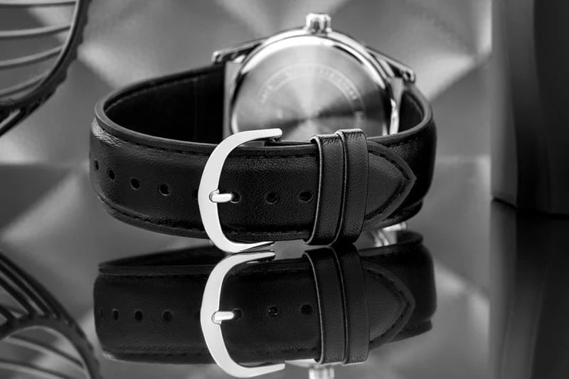 Orë dore për meshkuj CASIO, e zezë