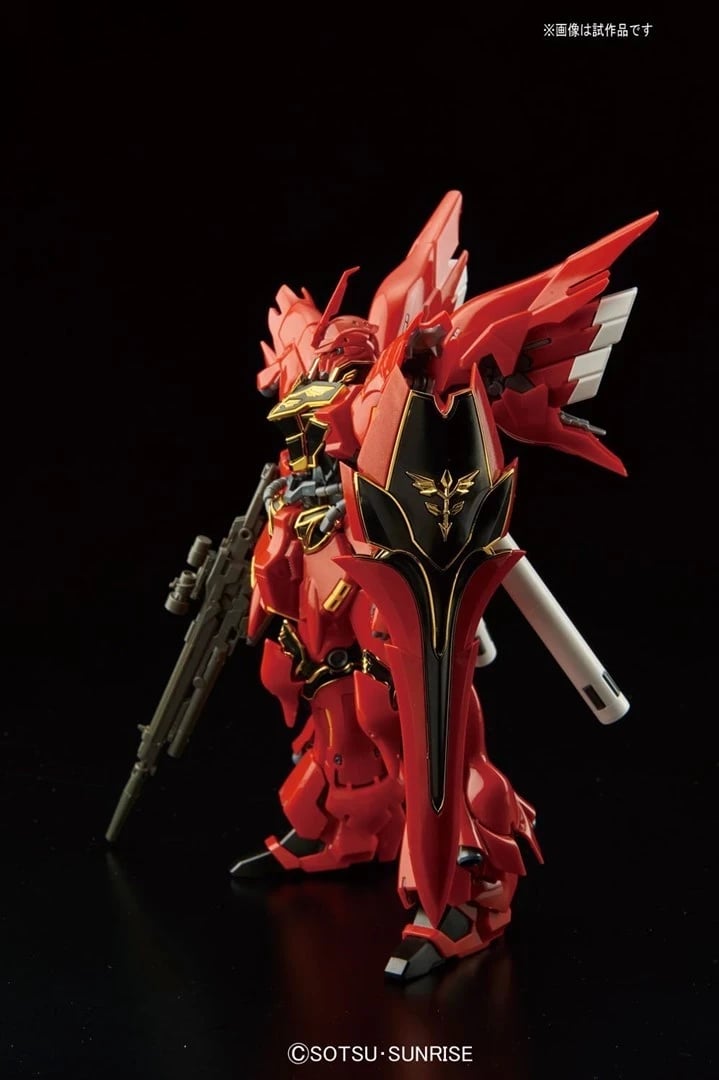 Model Sinanju Bandai RG 1/144, e kuqe Model Sinanju Bandai RG 1/144, e kuqe