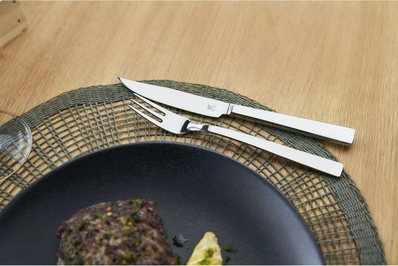 Set biftekësh Zwilling 12 copë, çelik inox, kuti druri