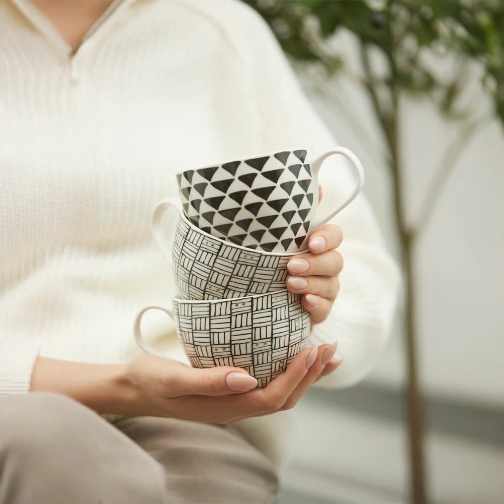 Filxhan Serax, New Bone China, bardhë e zi, 11x11x8cm Filxhan Serax, New Bone China, bardhë e zi, 11x11x8cm