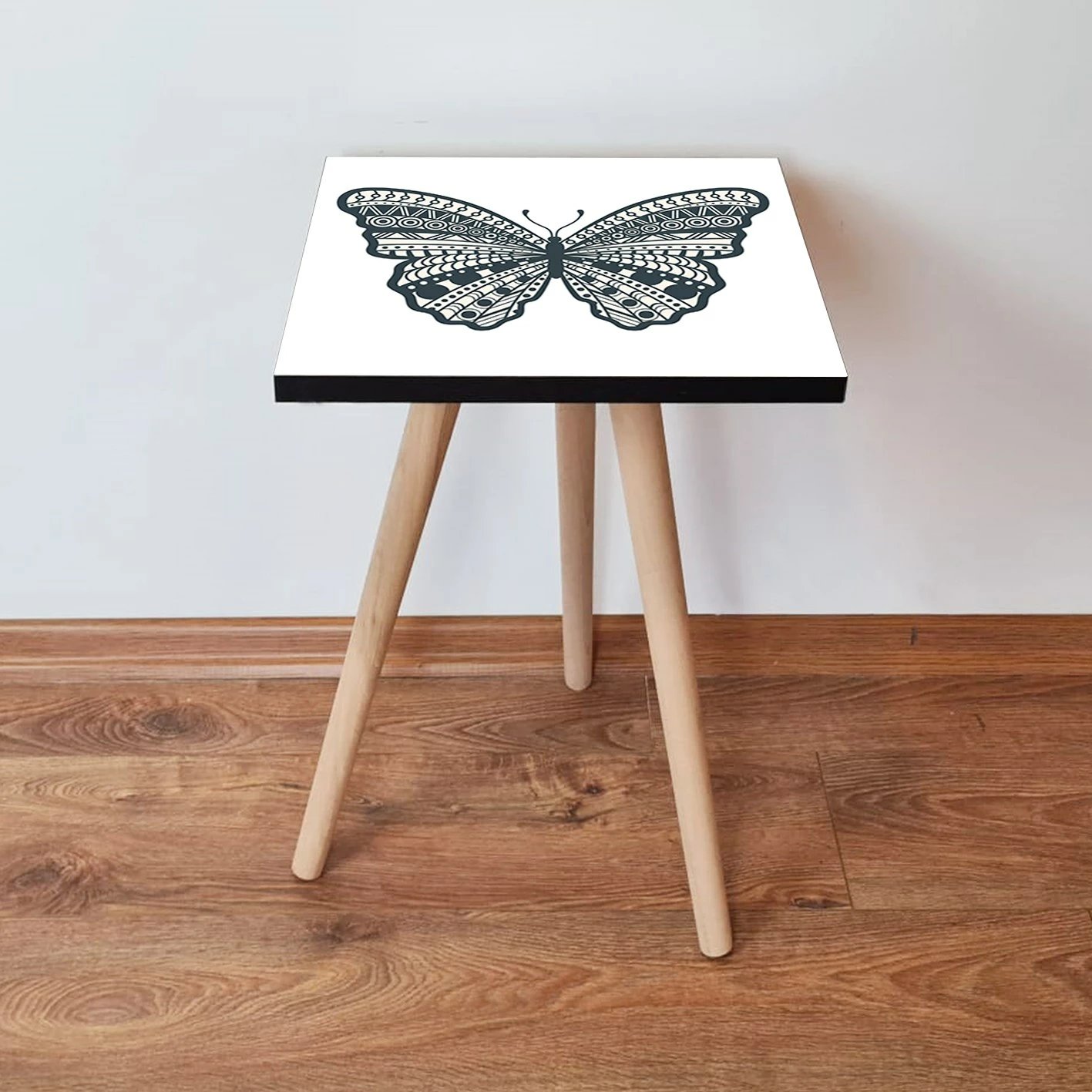 Tavolinë anësore Skye Decor, Shp12, e zezë dhe e bardhë