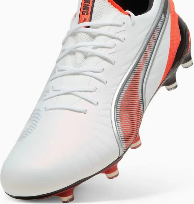 Atlete futbolli Puma për meshkuj, të bardha Atlete futbolli Puma për meshkuj, të bardha