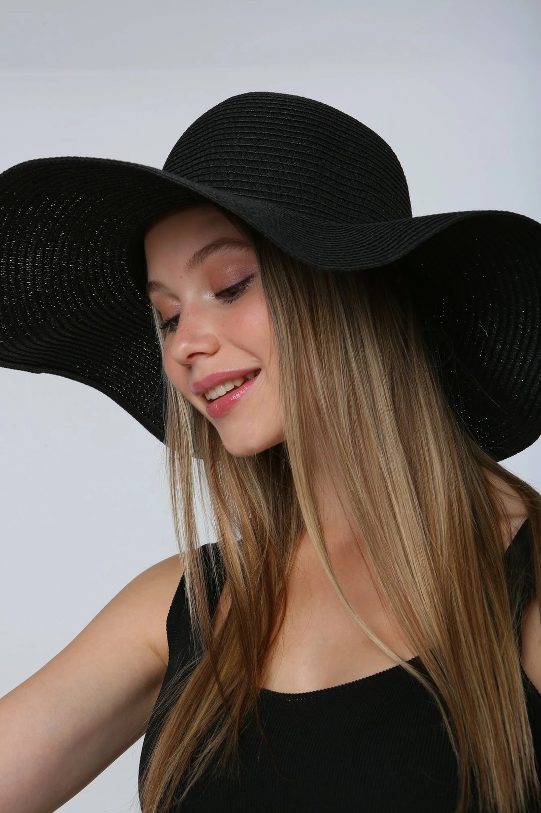 Kapelë për gra, Jumeon Hsr2005, e zezë