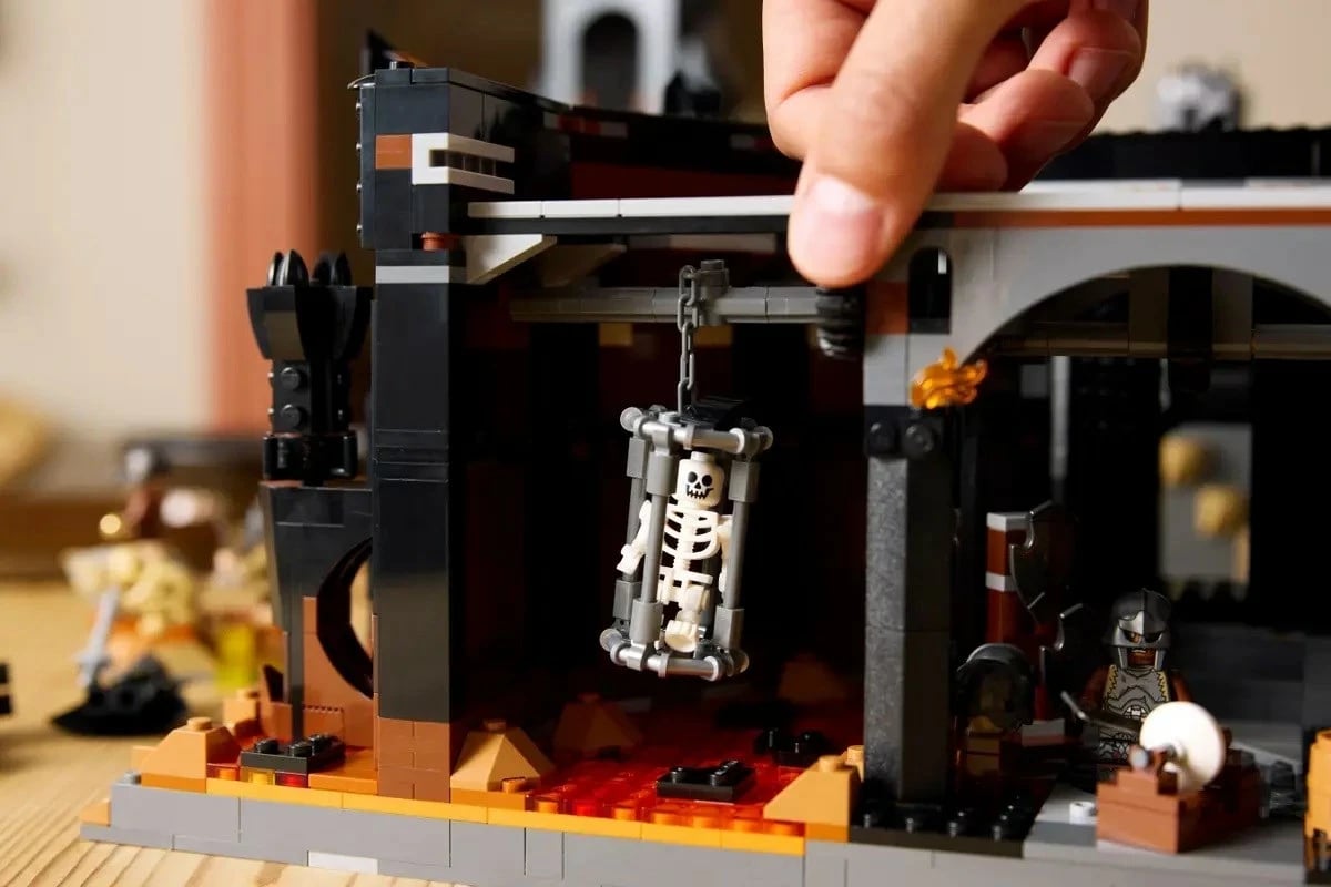 Set LEGO ICONS 10333 The Lord of the Rings: Barad-dûr