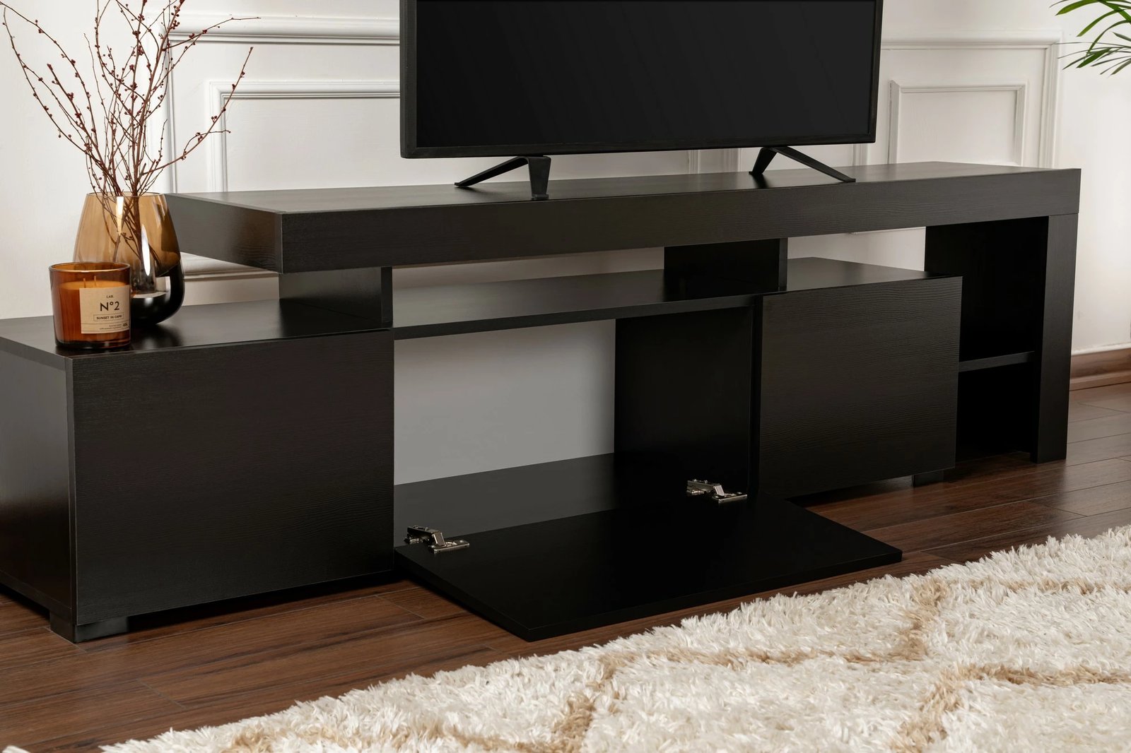 Komodë për TV Hanah Home, Beliz, ngjyrë dru e zezë