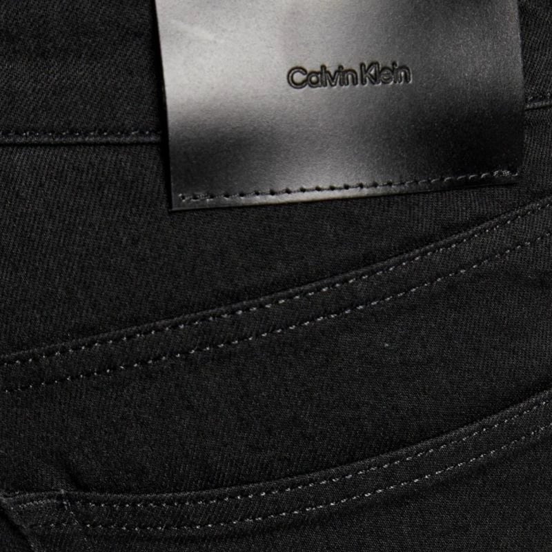 Jeans Calvin Klein për meshkuj, të zeza