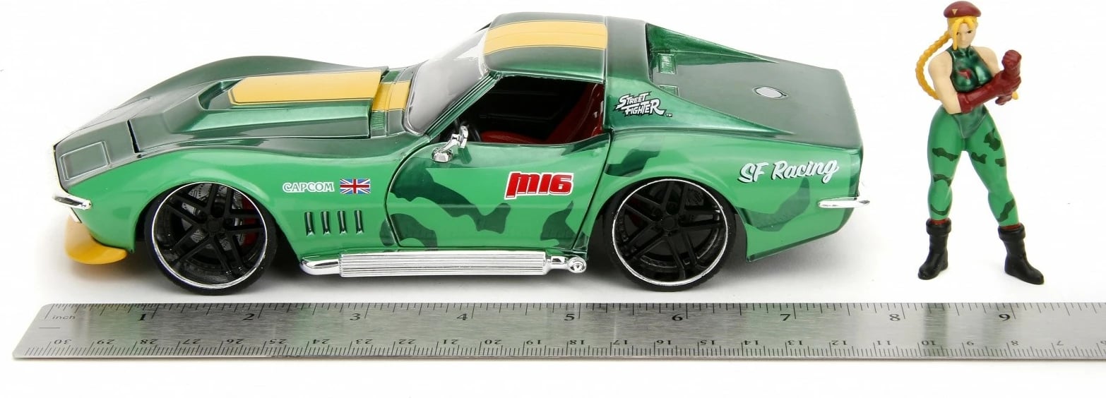 Veture lodër Jada Toys Street Fighter 1969 Chevrolet Corvette 1:24 me figurë Cammy, Gjelbër/Verdhë