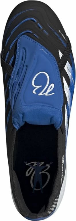 Atlete futbolli adidas, të zeza