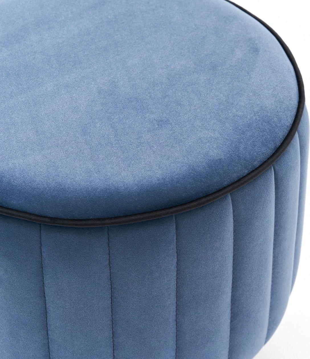 Puf Lindy, kadife, trup druri, ngjyrë kaltër, 40x40x40cm