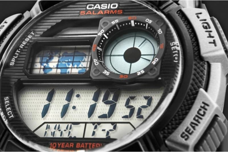 Orë dore për meshkuj CASIO, e zezë