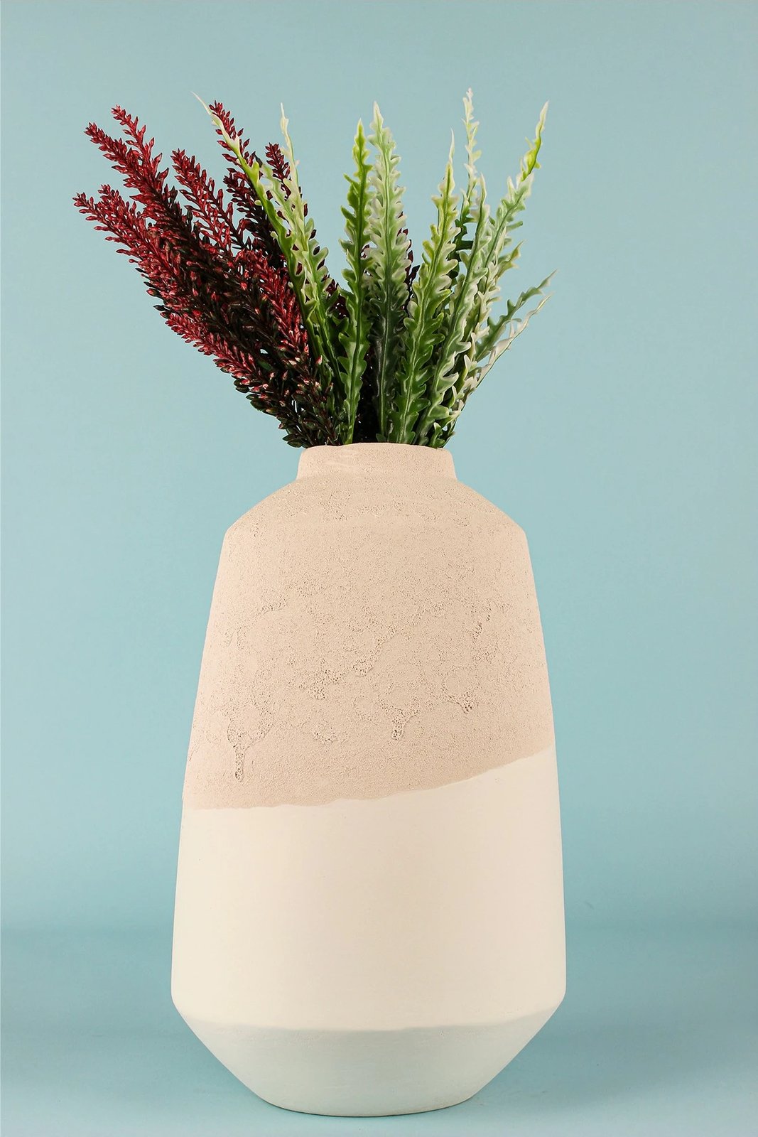 Vazo dekorative prej qeramike, ngjyrë bezhë, Evila Originals, BK001, 17x29cm