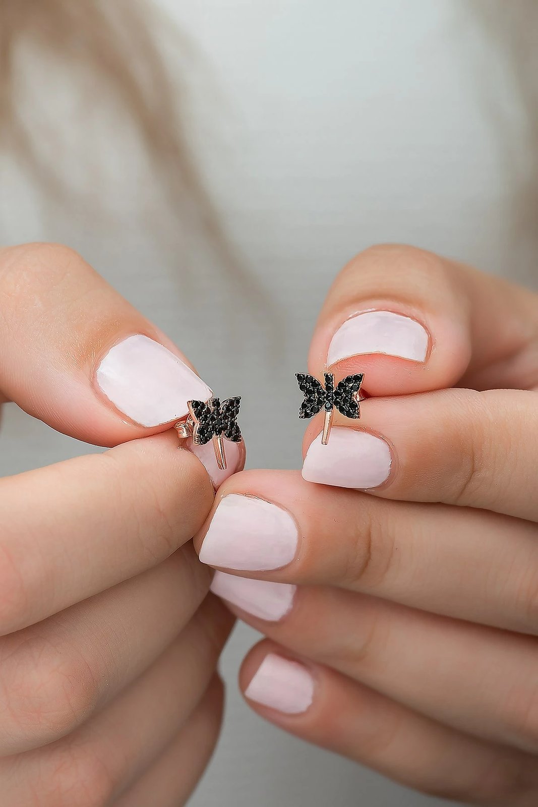 Vath argjendi, formë fluture, ngjyrë rozë ari dhe e zezë, Jumeon, TRDYL770