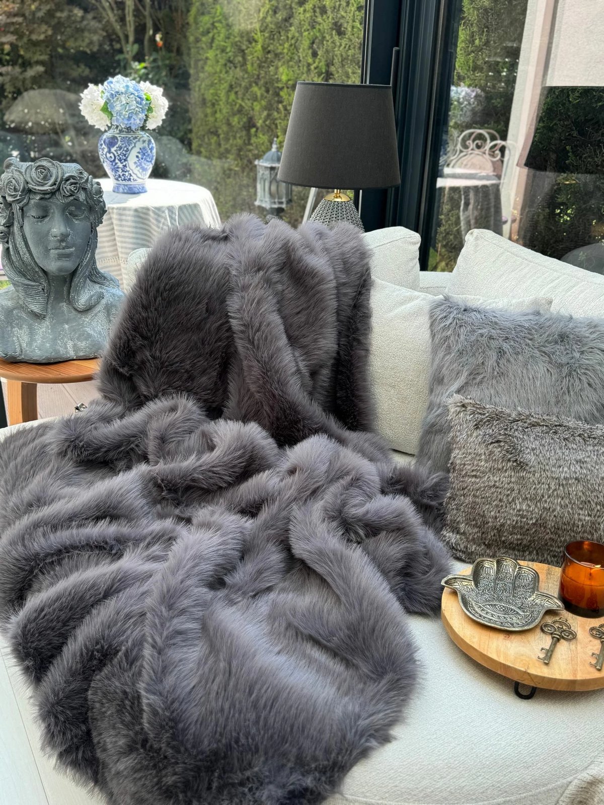 Shall për divan, ngjyrë antracit, Evila Originals, Lolita, 150x100cm