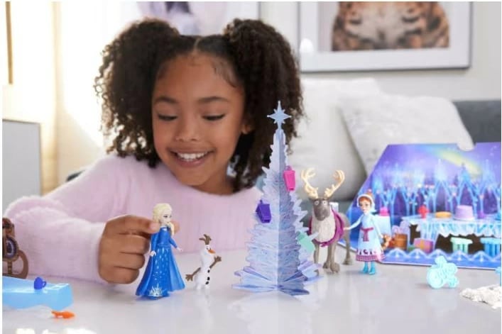 Kalendar adventi Disney Frozen Mattel HWX20, set lodrash, për vajza