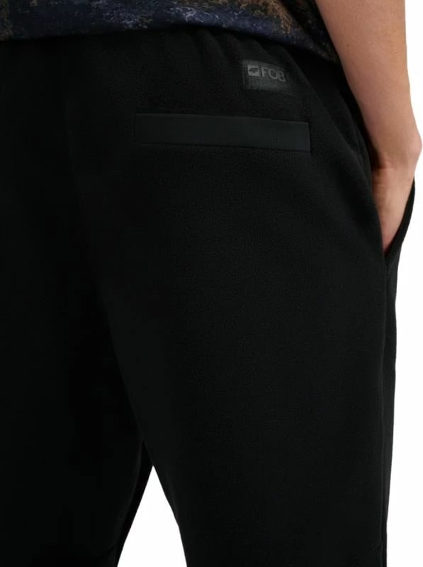 Pantallona sportive për meshkuj 4f, të zeza