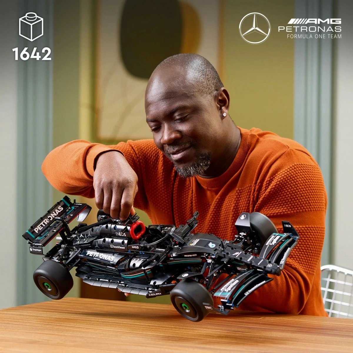 Set ndërtimi LEGO Technic Mercedes-AMG F1 W14 E Performance, 1642 pjesë, e zezë